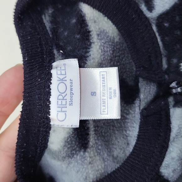 Cherokee Footed PJs - Picture 2 of 6